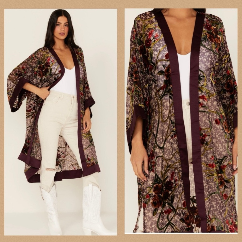 Band of Gypsies Kimono‎